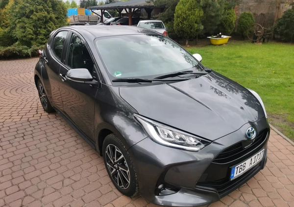 Toyota Yaris cena 91500 przebieg: 8850, rok produkcji 2022 z Zbąszyń małe 379